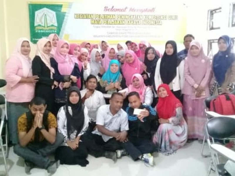 Pelatihan Peningkatan Kompetensi Guru Bahasa Indonesia